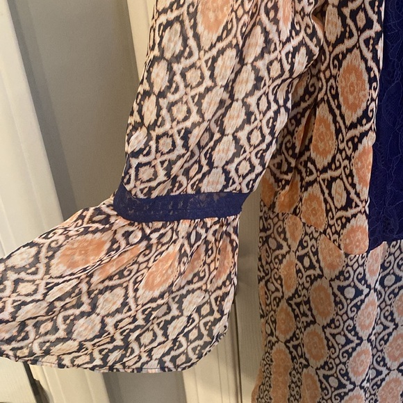 Beautiful BCBG DRESS size L - Picture 7 of 7